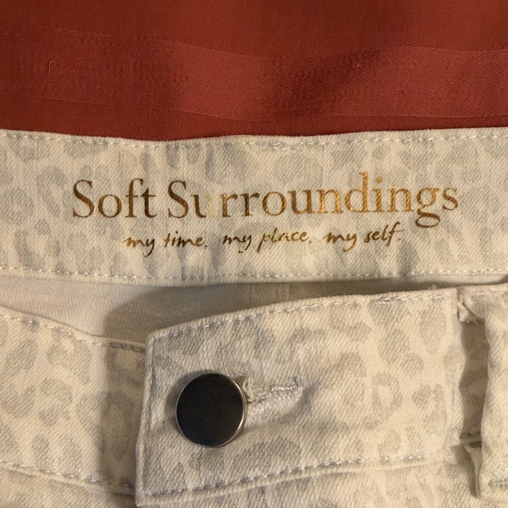 Soft Surroundings White Leopard Print Straight Leg Jeans